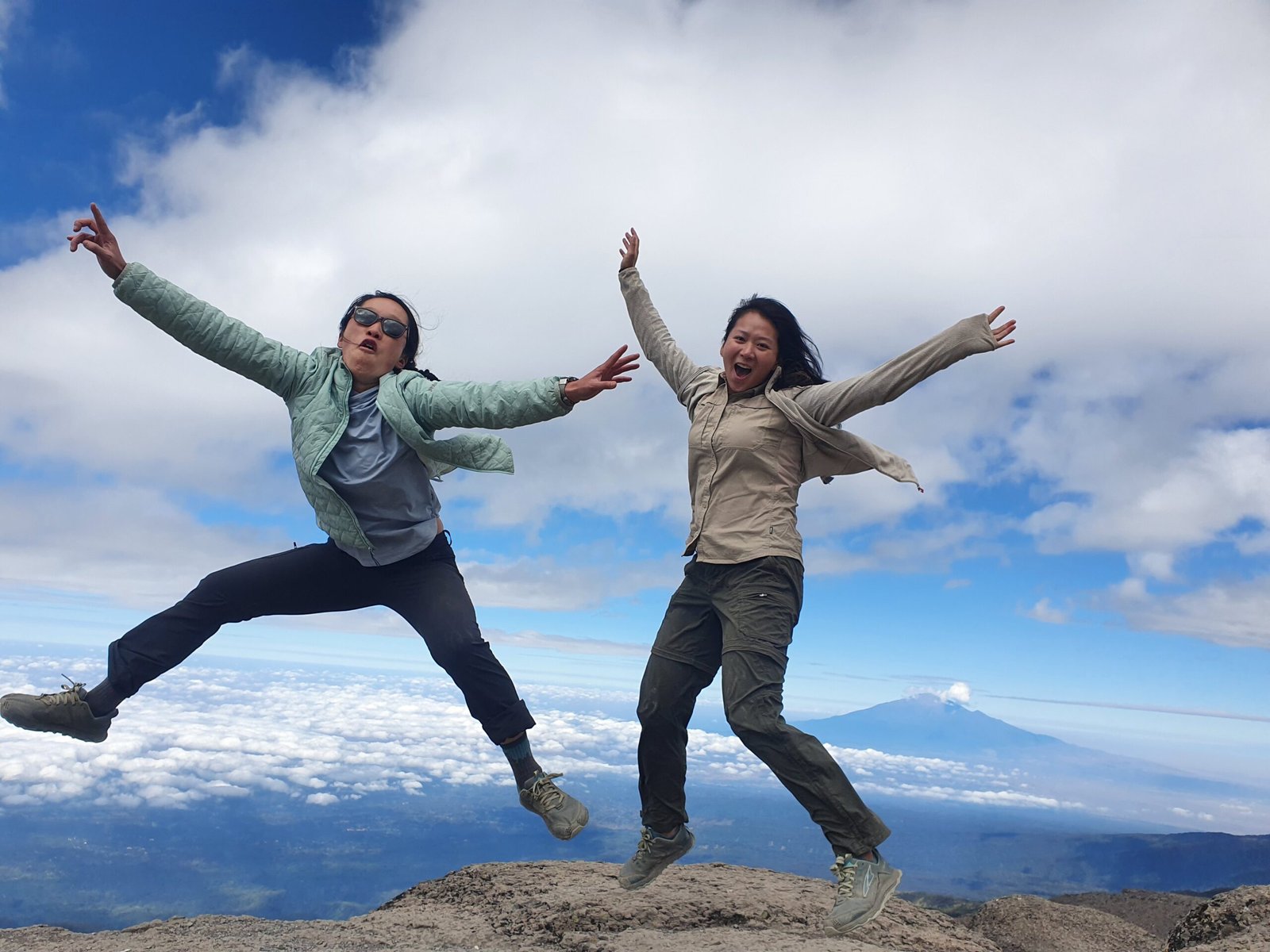 The Best Ultimate Kilimanjaro Trekking in 6 – 7 days Lemosho